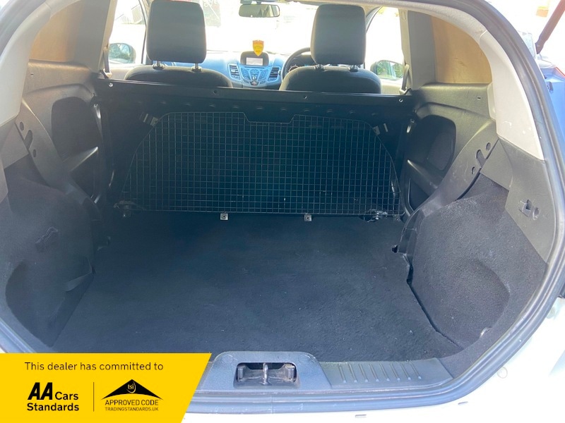 Used Ford Fiesta 2015 for sale - 76768938: Photo 12