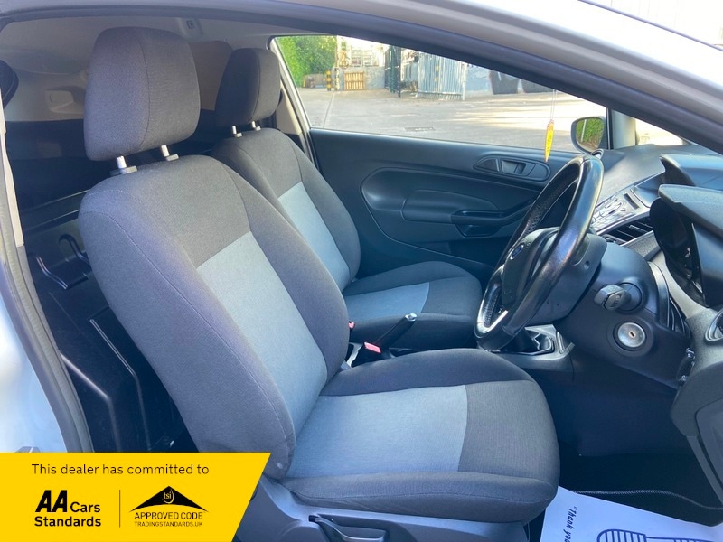 Used Ford Fiesta 2015 for sale - 76768938: Photo 14