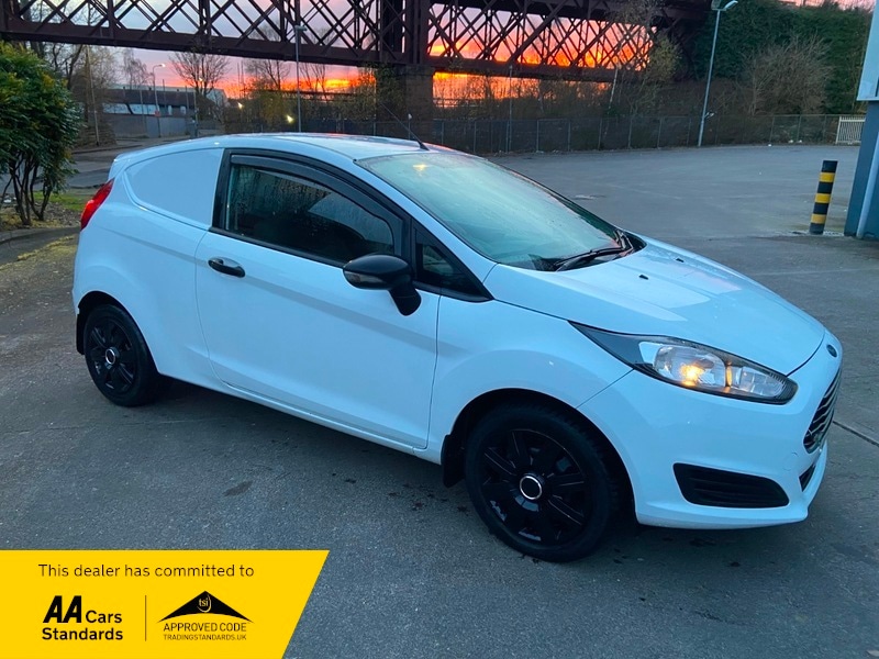 Used Ford Fiesta 2015 for sale - 76768938: Photo 3