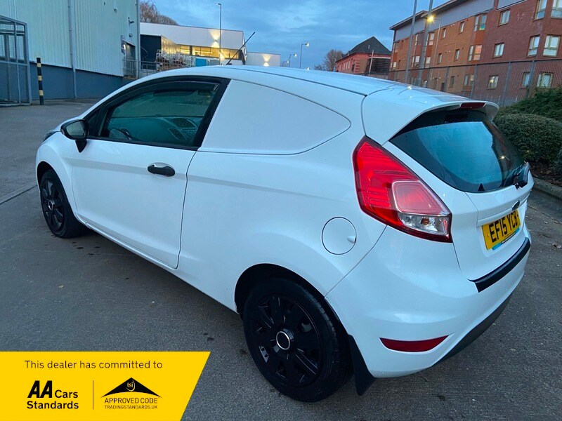 Used Ford Fiesta 2015 for sale - 76768938: Photo 6