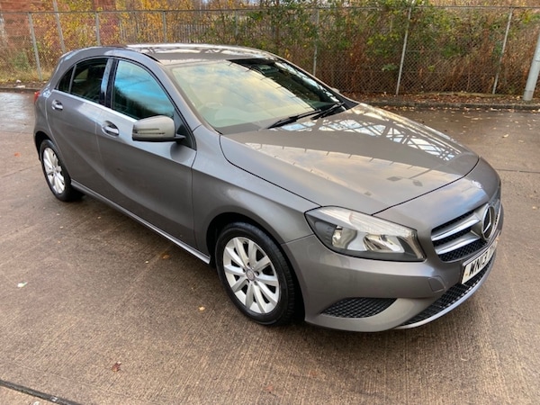 Used Mercedes-Benz A-Class 2013 for sale - 64984706: Photo 2