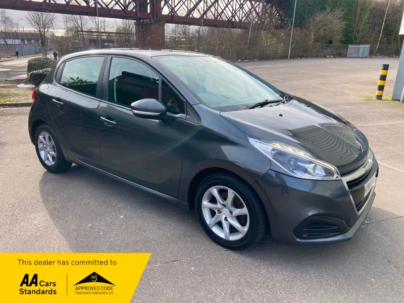 Used Peugeot 208 2016 for sale - 77708996: Photo 11