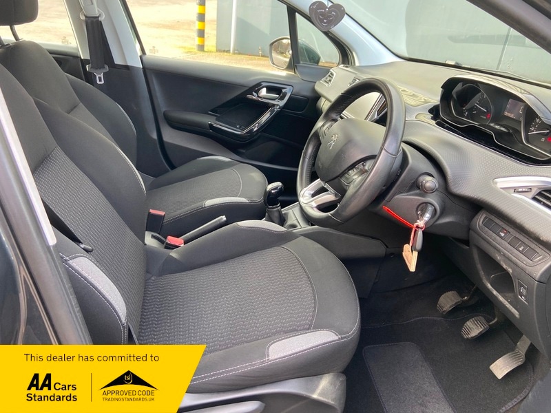 Used Peugeot 208 2016 for sale - 77708996: Photo 13