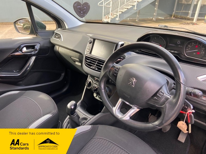 Used Peugeot 208 2016 for sale - 77708996: Photo 14