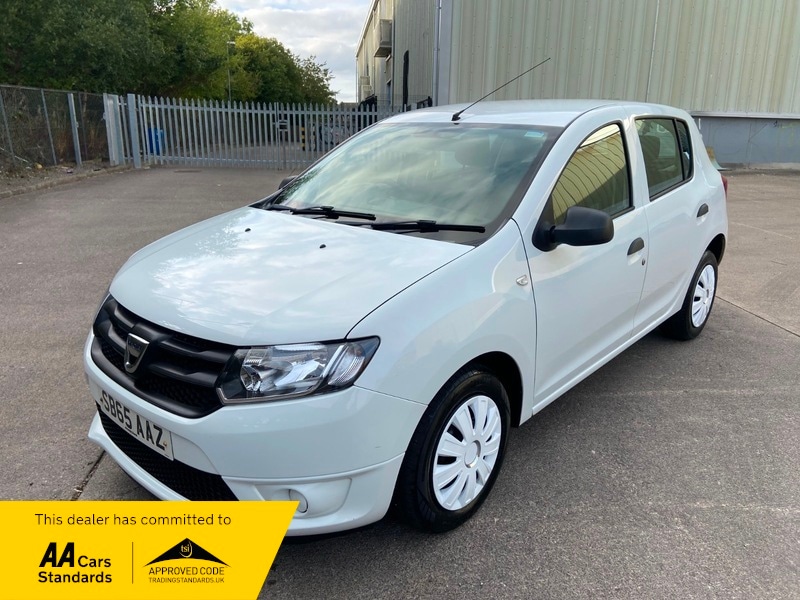 Used Dacia Sandero 2015 for sale - 76934967: Photo 2