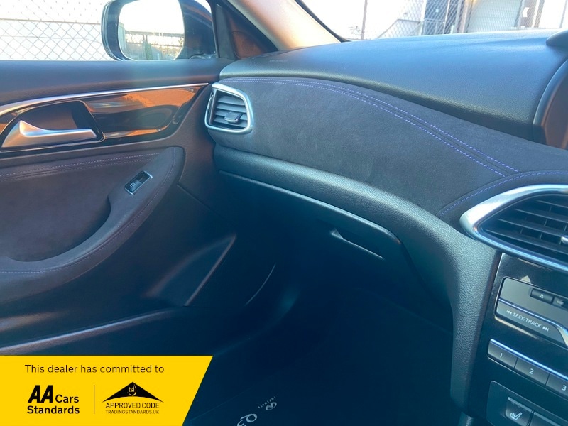 Used Infiniti Q30 2017 for sale - 77805693: Photo 14