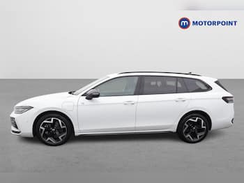 Used Volkswagen Passat 2025 for sale - 79625951: Photo