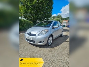 Used Toyota Yaris 2011 for sale - 75961503: Photo