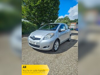 Used Toyota Yaris 2011 for sale - 75739501: Photo