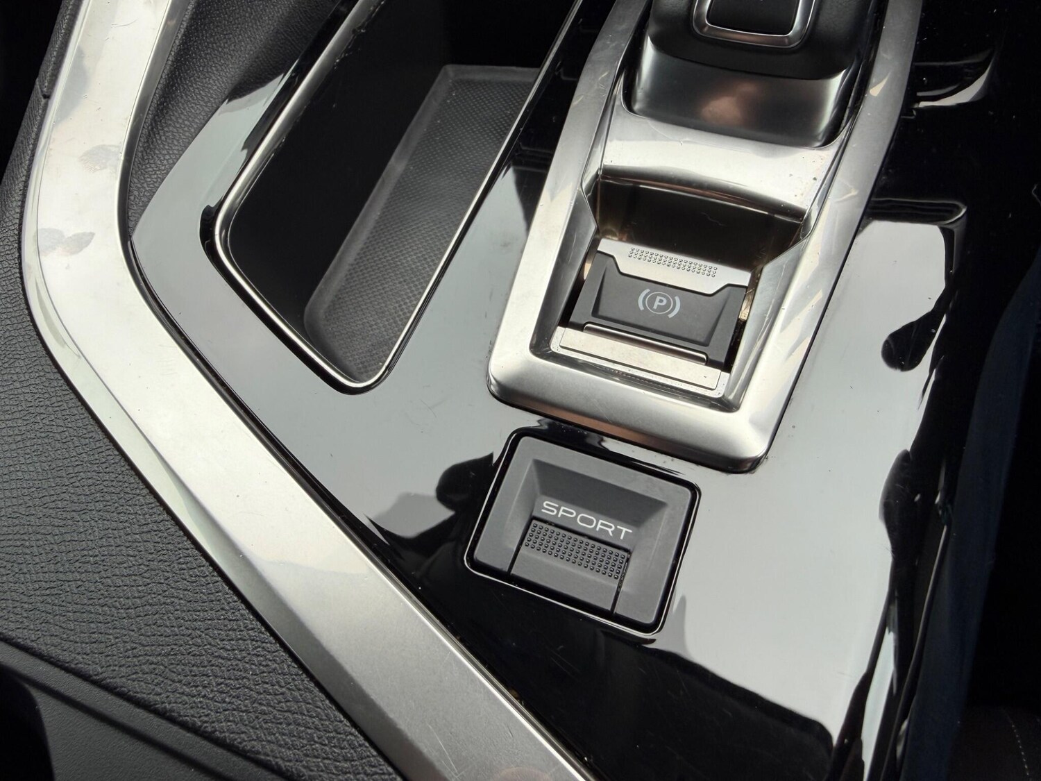 Used Peugeot 3008 2018 for sale - 77802455: Photo 23