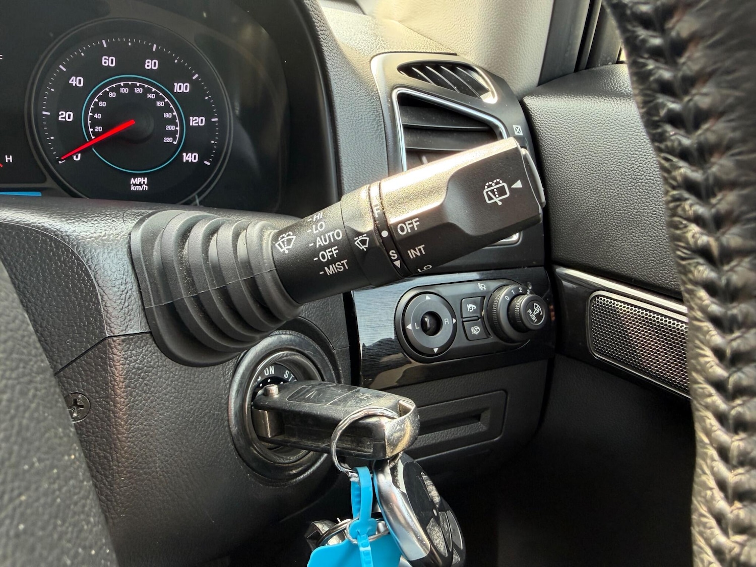 Used Chevrolet Captiva for sale - 77958300: Photo 24