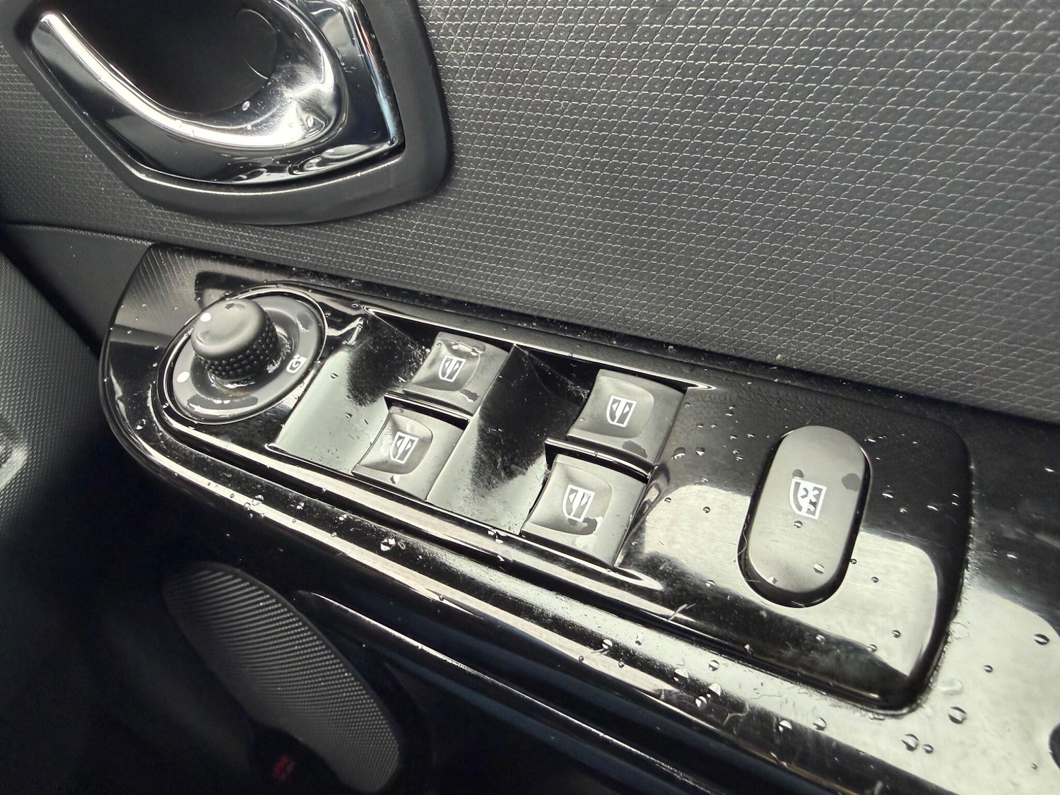 Used Renault Clio 2014 for sale - 77802454: Photo 26