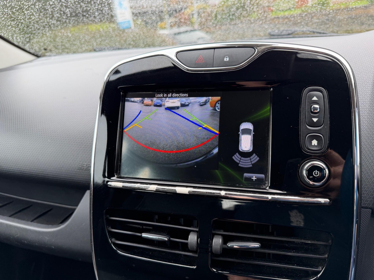 Used Renault Clio 2014 for sale - 77802454: Photo 32