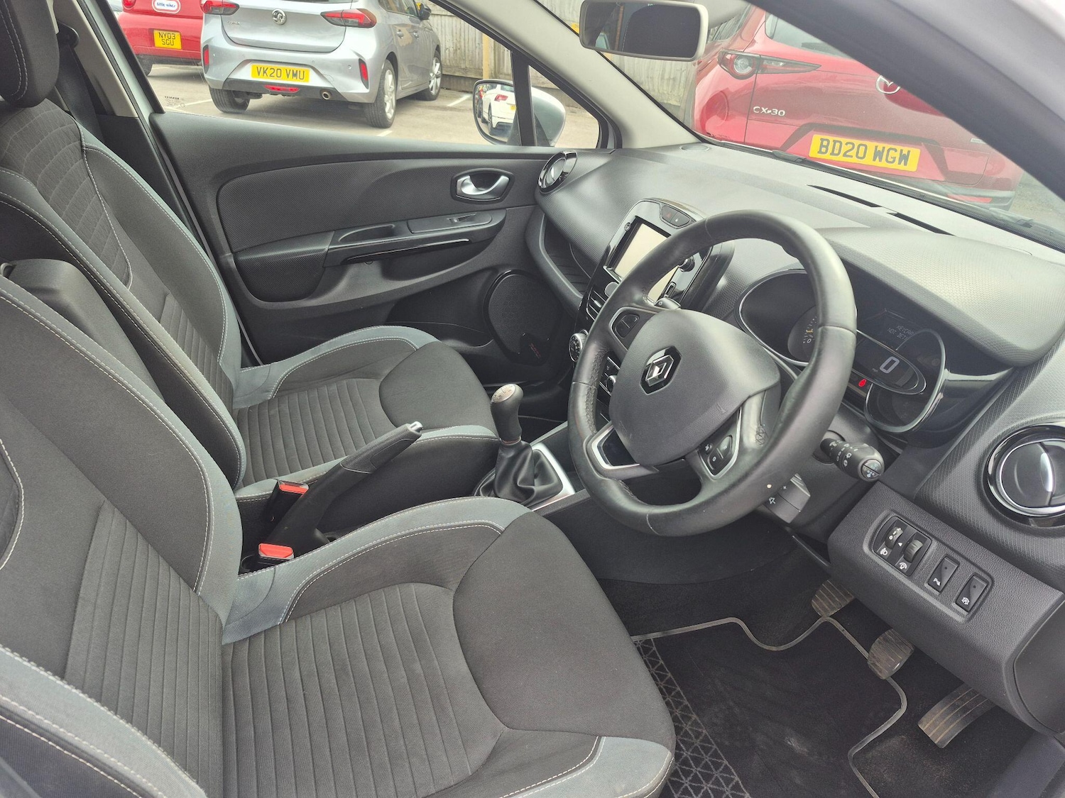 Used Renault Clio for sale - 77994161: Photo 10