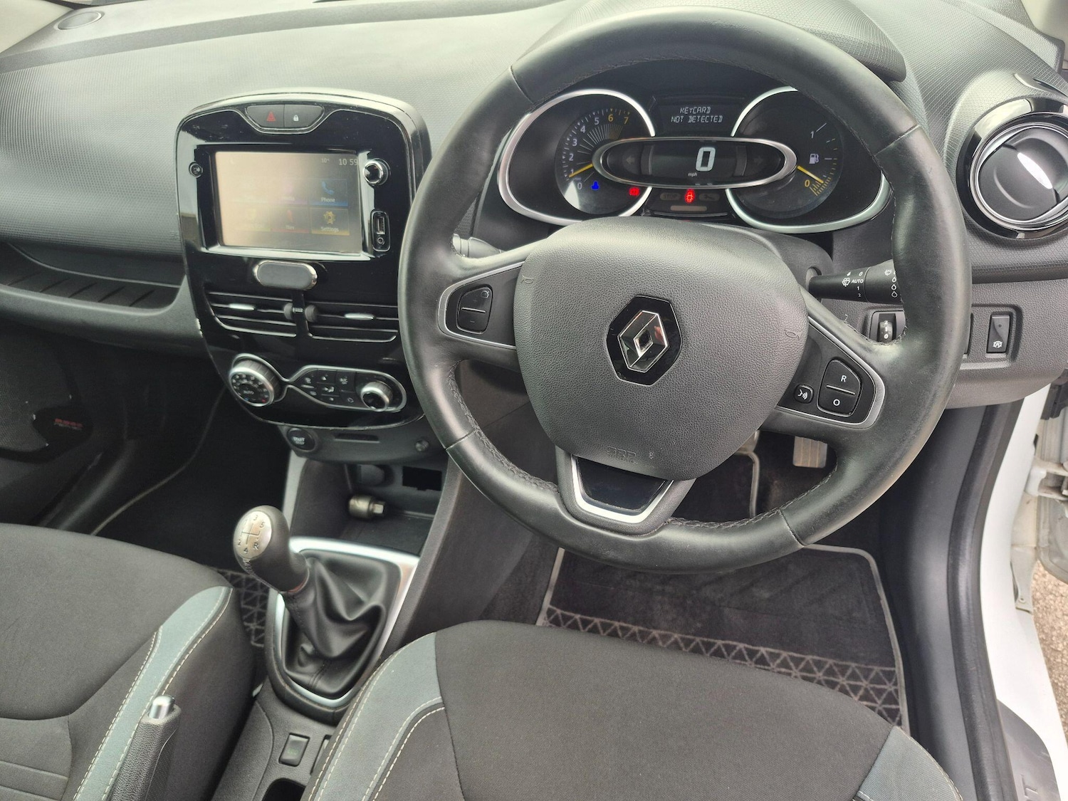 Used Renault Clio for sale - 77994161: Photo 11