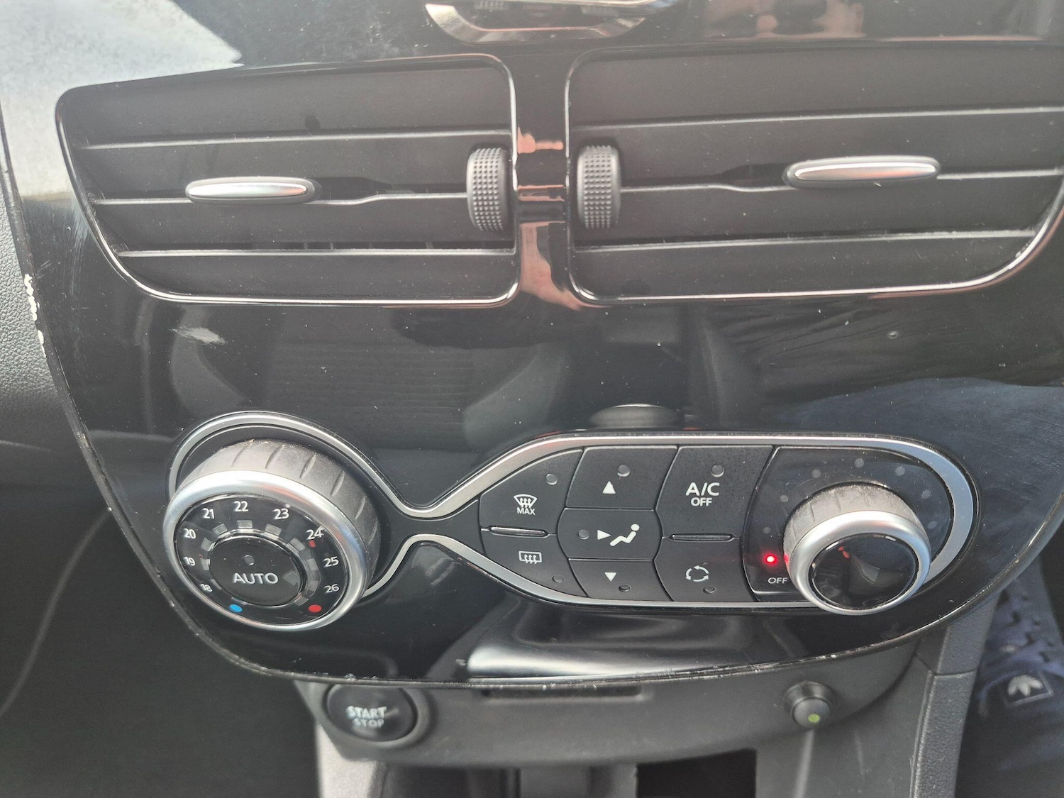 Used Renault Clio for sale - 77994161: Photo 19