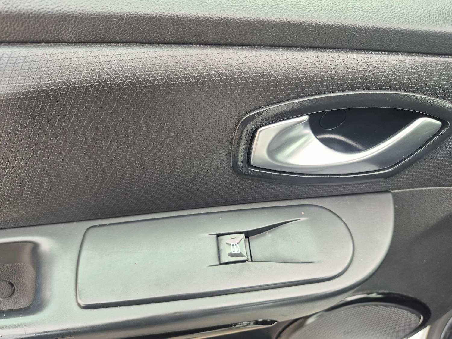 Used Renault Clio for sale - 77994161: Photo 21