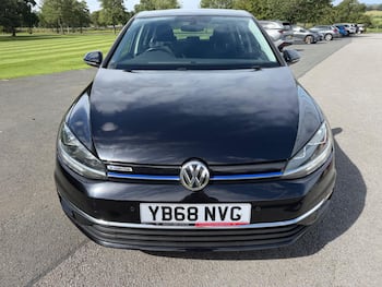 Used Volkswagen Golf 2019 for sale - 79741608: Photo