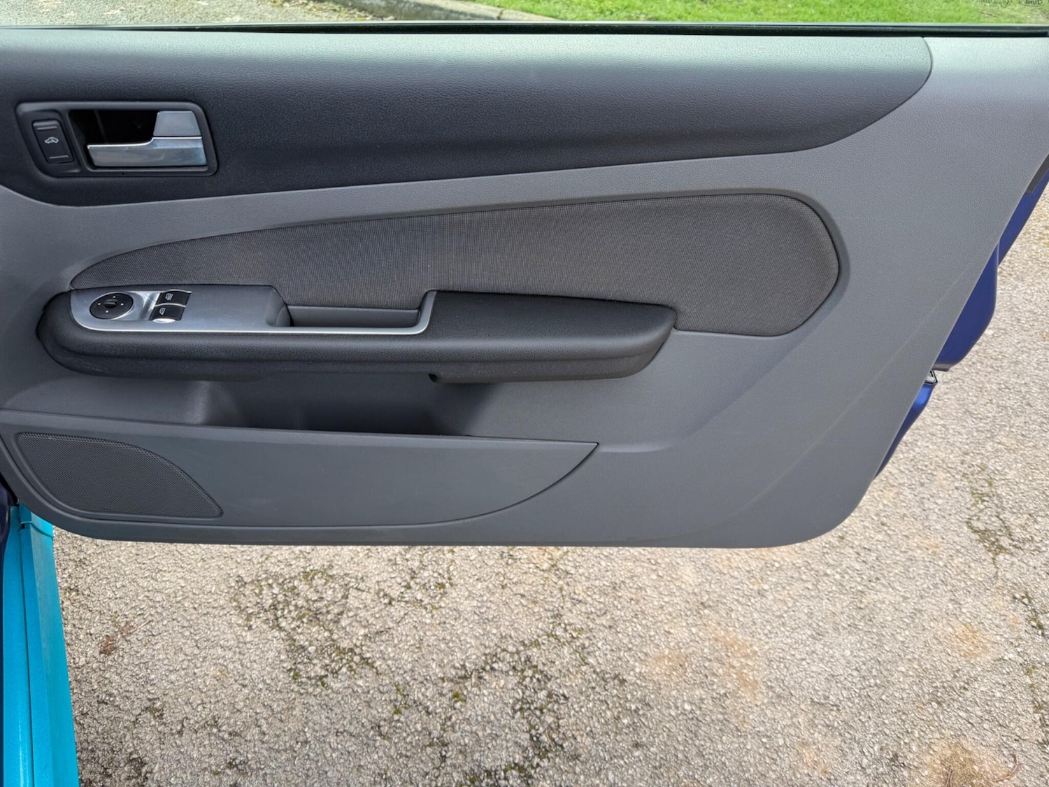 Used Ford Focus for sale - 77882336: Photo 14