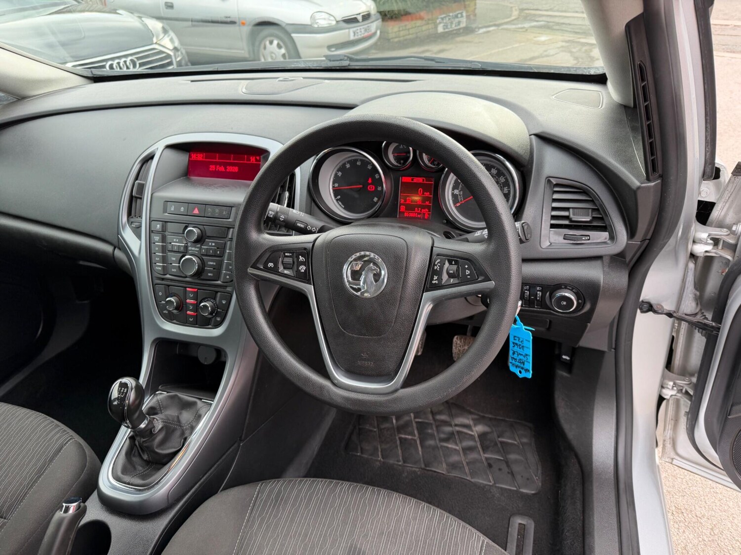 Used Vauxhall Astra 2015 for sale - 77802460: Photo 39