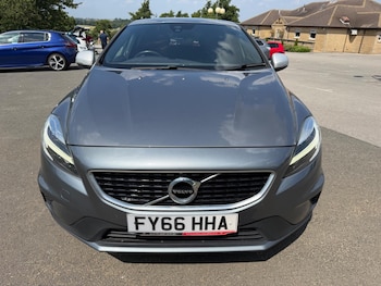 Used Volvo V40 2016 for sale - 79181772: Photo