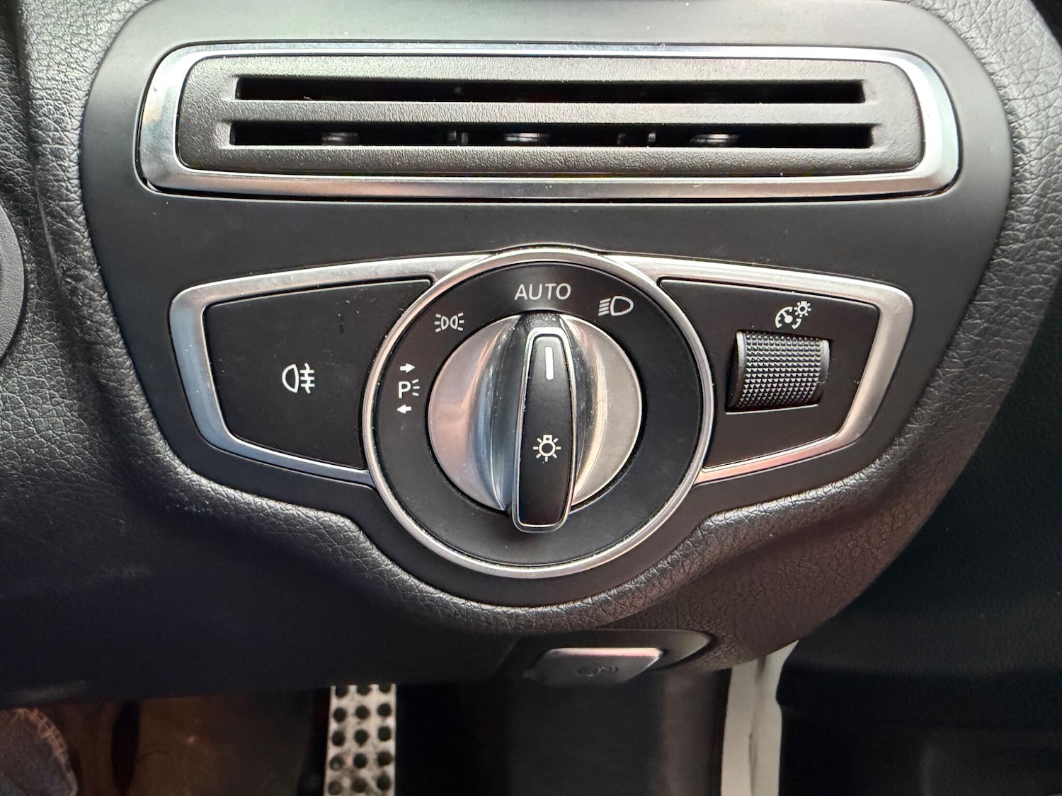 Used Mercedes-Benz C Class 2019 for sale - 77802462: Photo 31