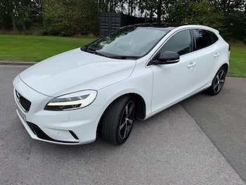 Used Volvo V40 2019 for sale - 79831131: Photo
