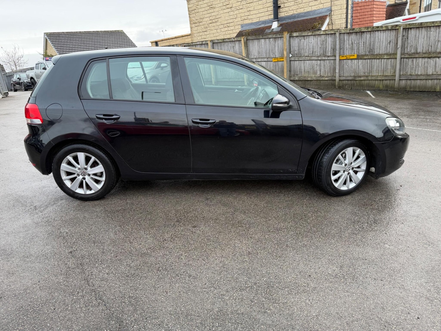 Used Volkswagen Golf 2010 for sale - 77808861: Photo 11