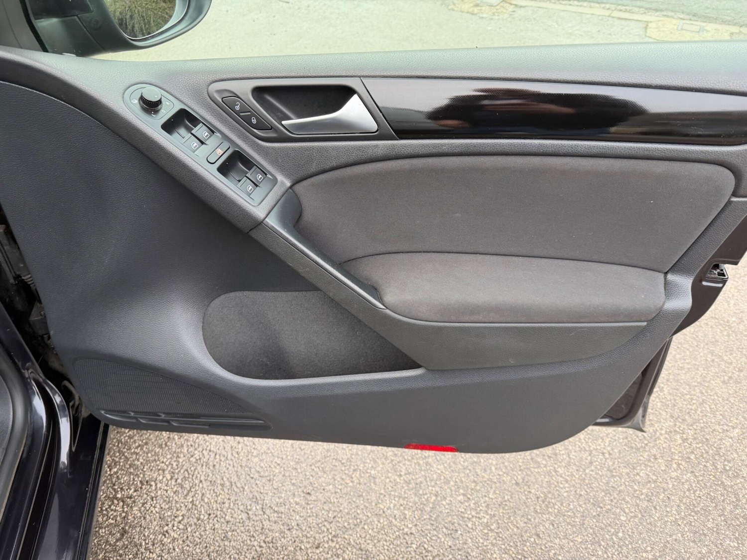 Used Volkswagen Golf 2010 for sale - 77808861: Photo 25