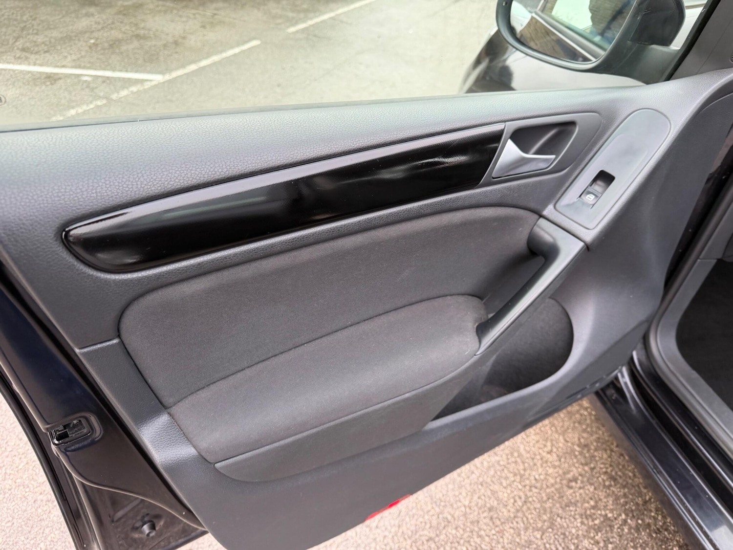 Used Volkswagen Golf 2010 for sale - 77808861: Photo 28