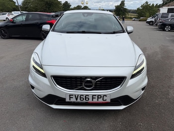 Used Volvo V40 2016 for sale - 79395806: Photo