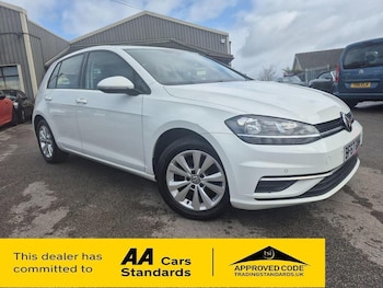 Used Volkswagen Golf 2017 for sale - 78072440: Photo