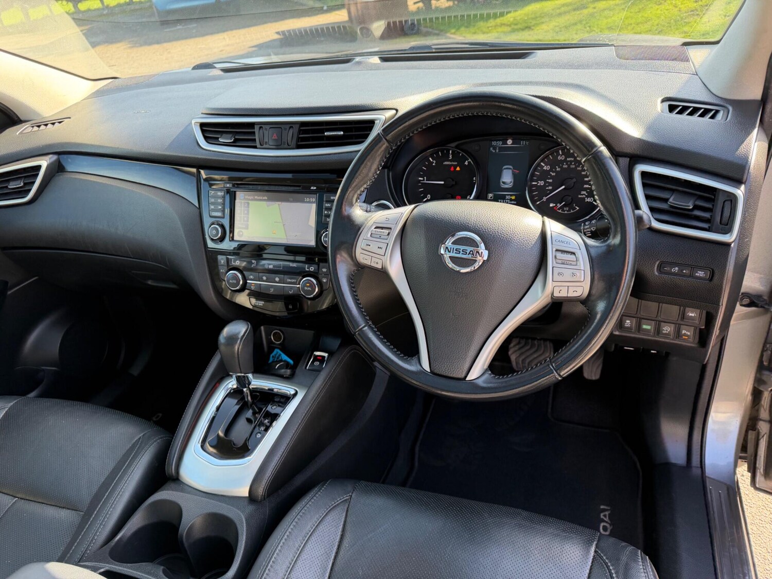 Used Nissan Qashqai 2016 for sale - 77939749: Photo 18