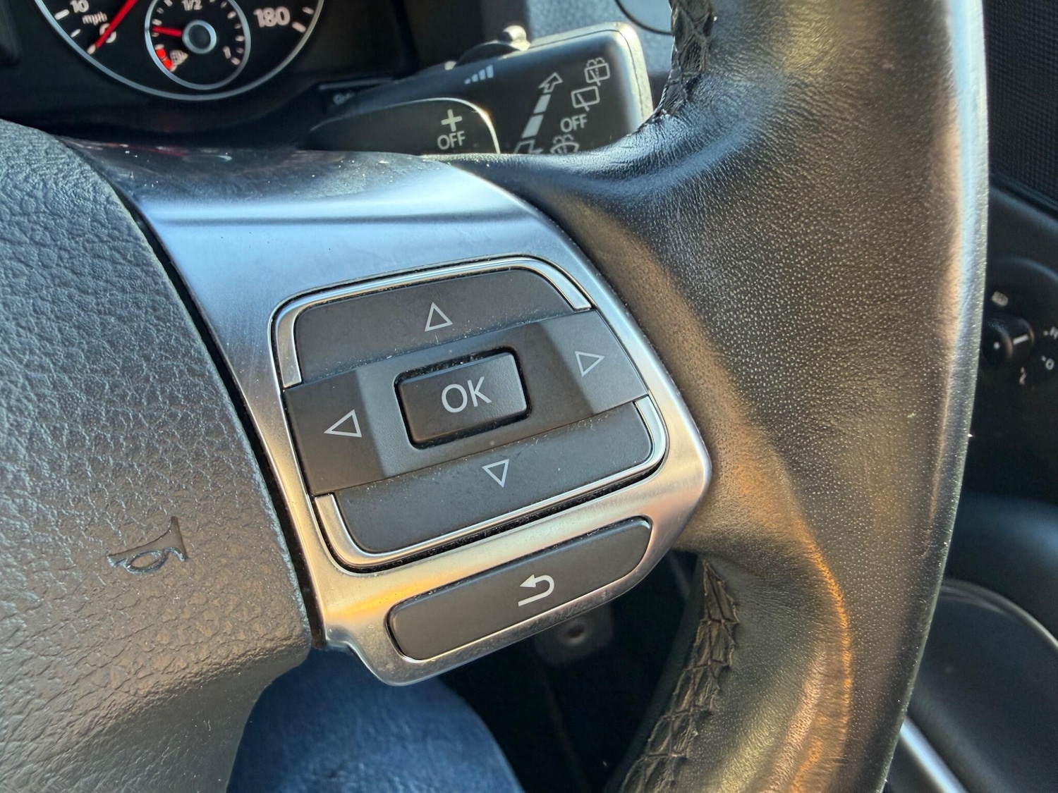 Used Volkswagen Scirocco 2010 for sale - 77802446: Photo 25