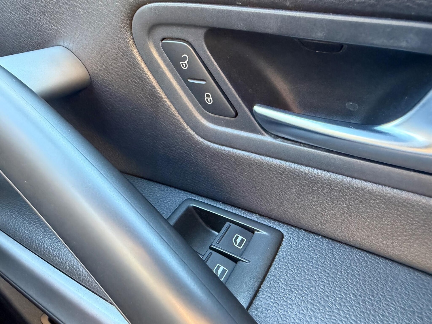 Used Volkswagen Scirocco 2010 for sale - 77802446: Photo 27