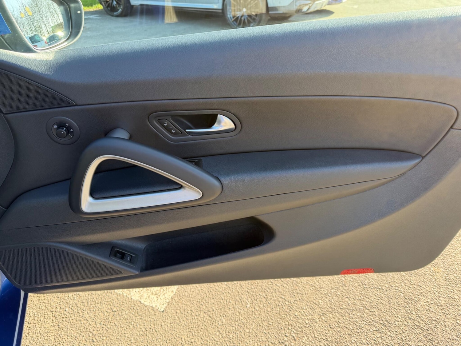 Used Volkswagen Scirocco 2010 for sale - 77802446: Photo 29