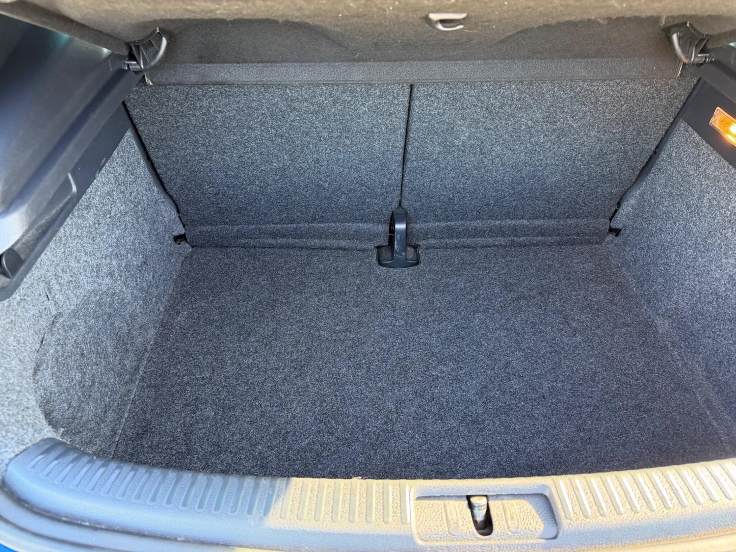 Used Volkswagen Scirocco 2010 for sale - 77802446: Photo 35