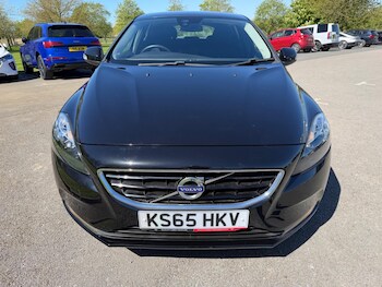 Used Volvo V40 2015 for sale - 78448414: Photo