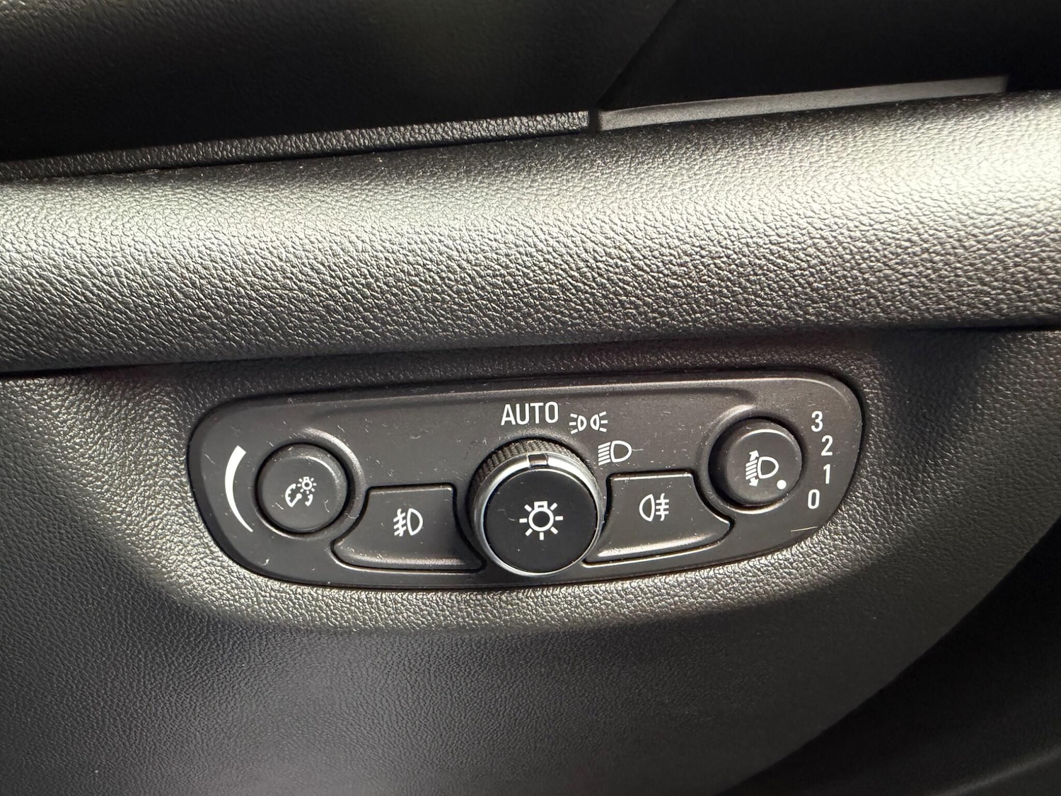 Used Vauxhall Insignia for sale - 77853822: Photo 26