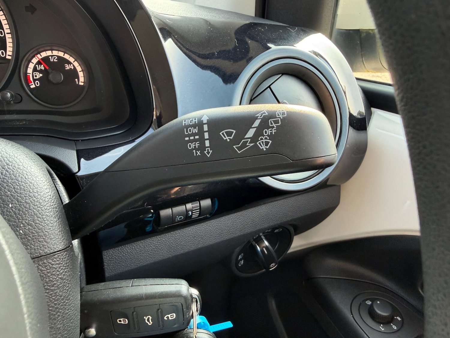 Used Volkswagen up! 2012 for sale - 77978353: Photo 23