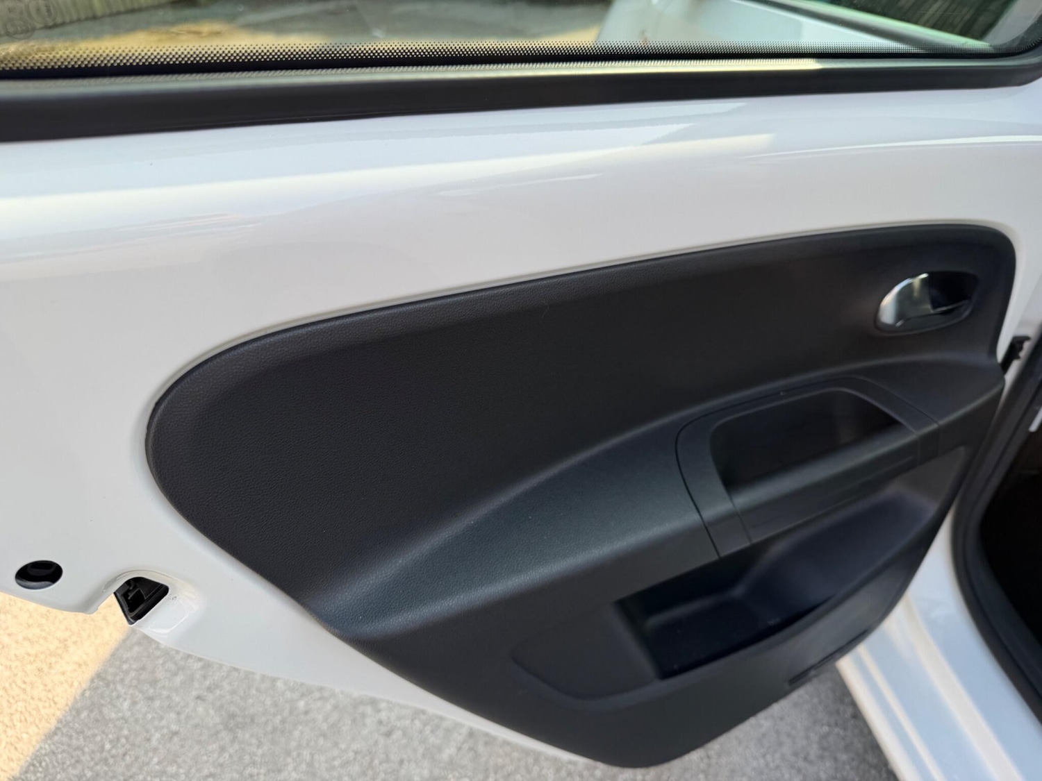 Used Volkswagen up! 2012 for sale - 77978353: Photo 28