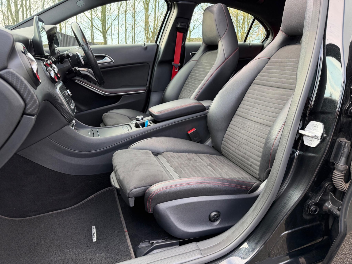 Used Mercedes-Benz A-Class 2017 for sale - 77802444: Photo 42