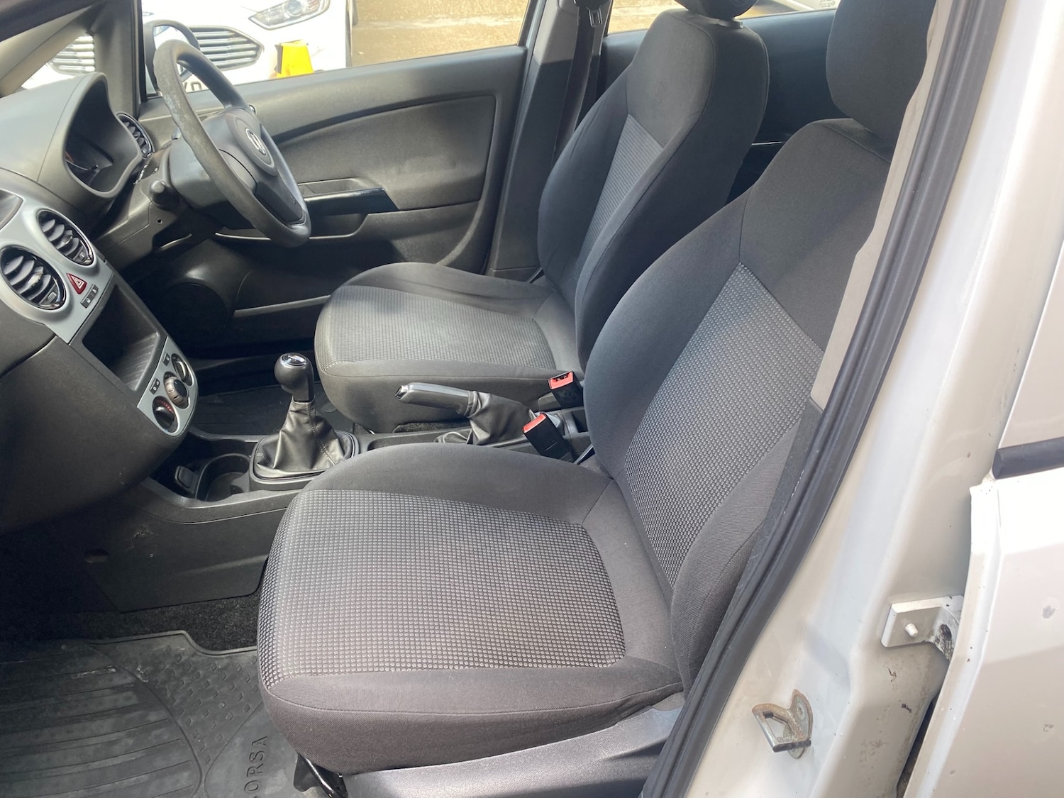 Used Vauxhall Corsa 2012 for sale - 78213773: Photo 6