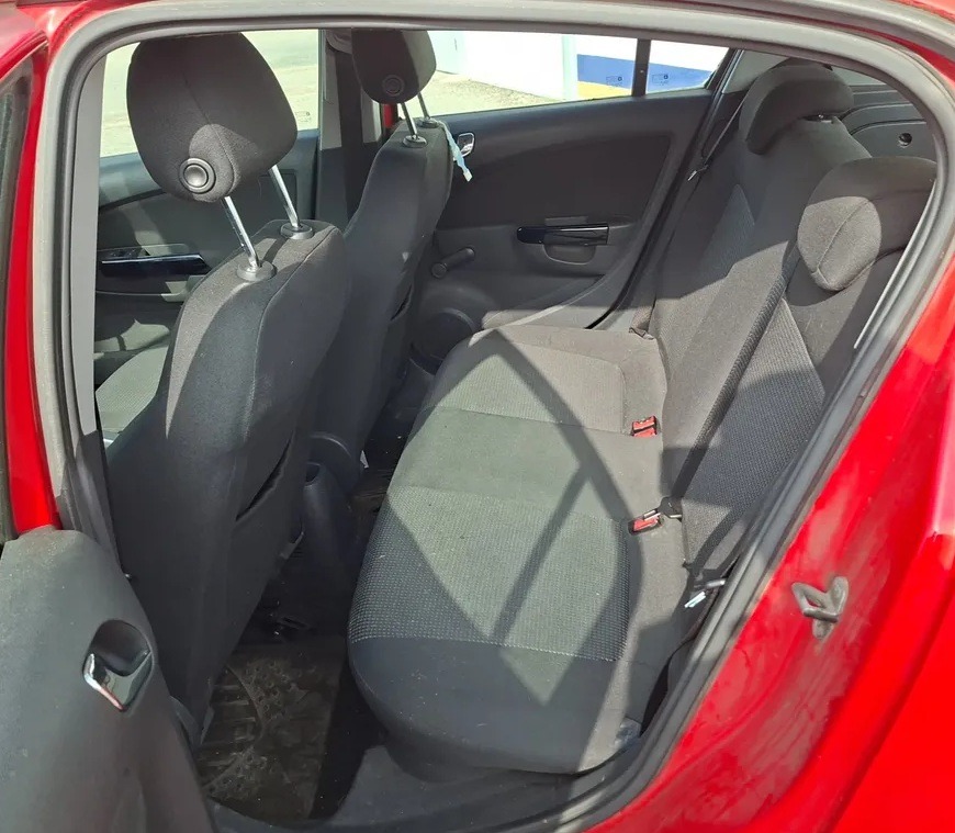 Used Vauxhall Corsa 2010 for sale - 78180151: Photo 3