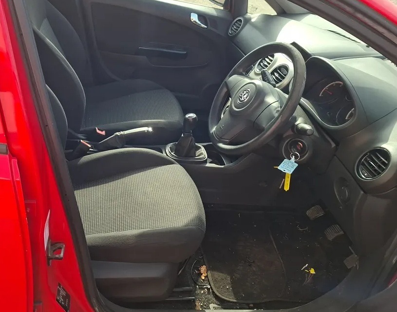 Used Vauxhall Corsa 2010 for sale - 78180151: Photo 4