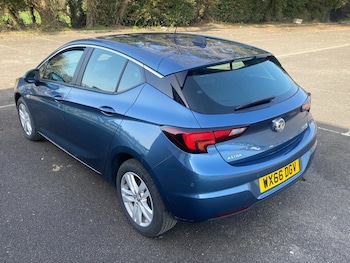 Used Vauxhall Astra 2016 for sale - 77663702: Photo