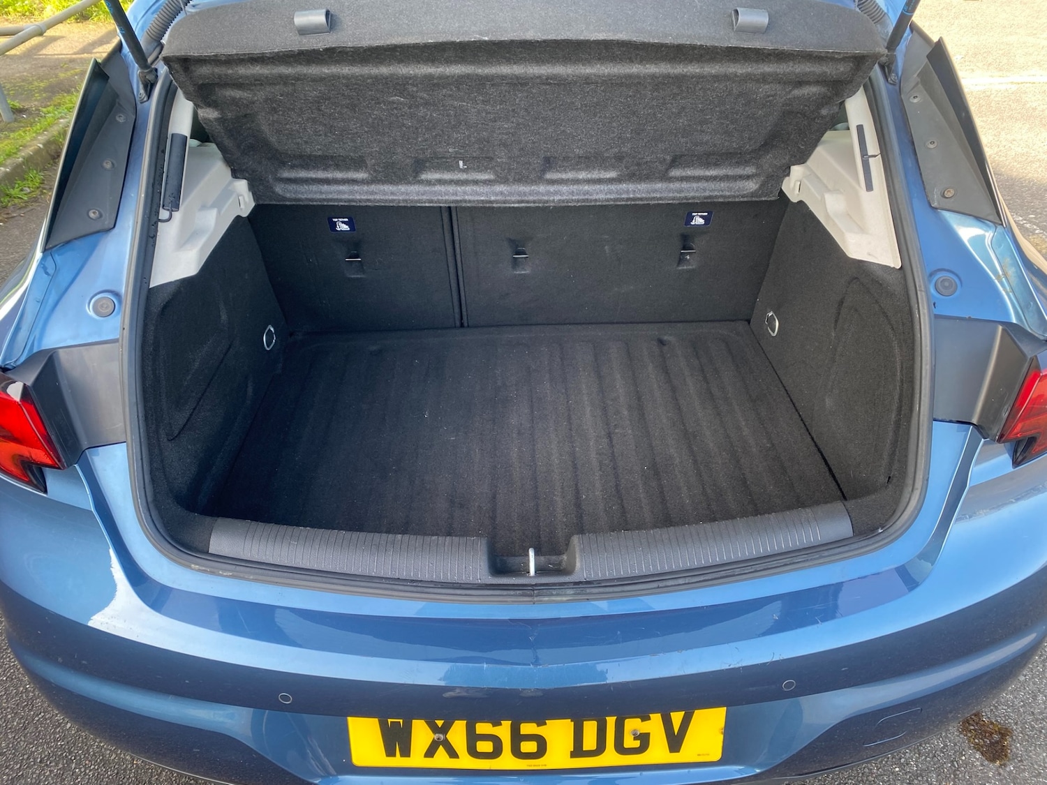 Used Vauxhall Astra 2016 for sale - 77663702: Photo 4