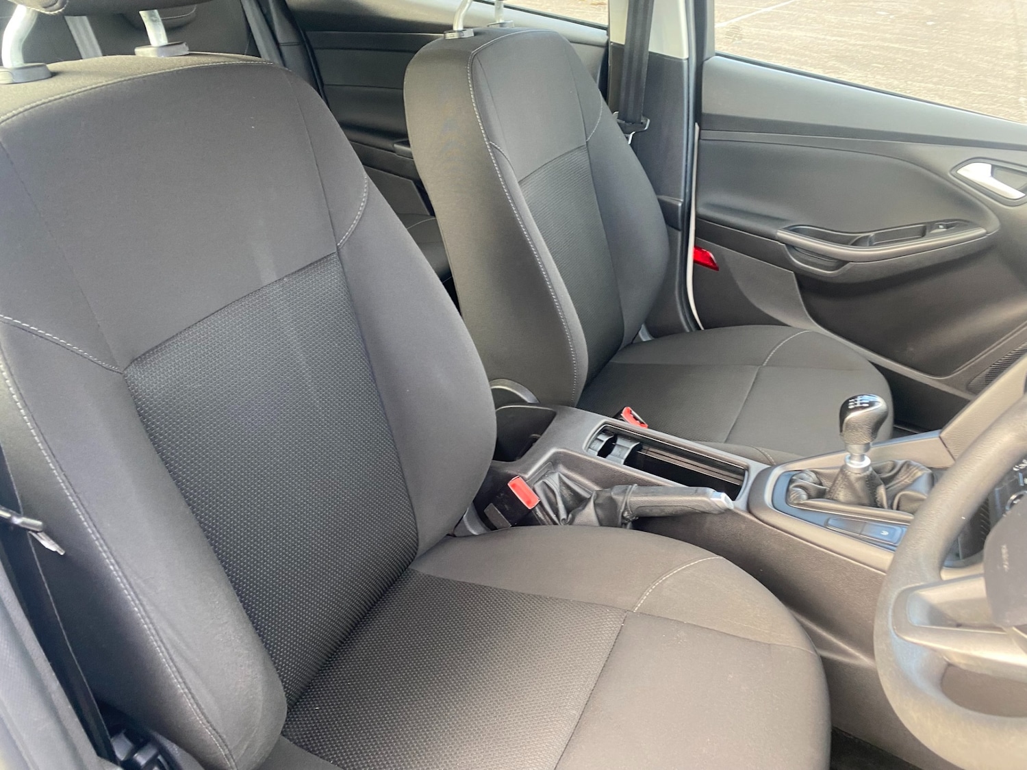 Used Ford Focus 2015 for sale - 77610131: Photo 9