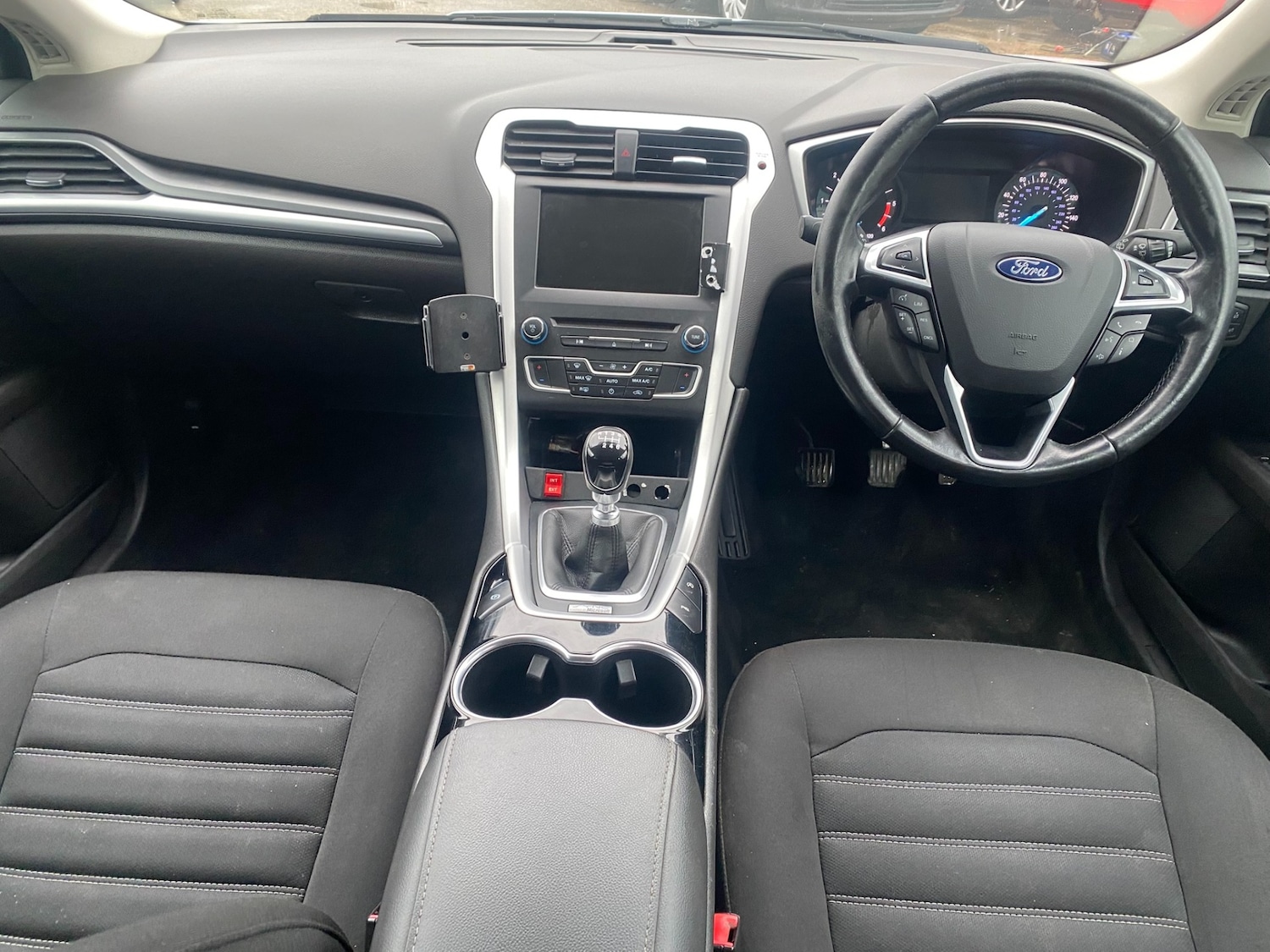 Used Ford Mondeo 2016 for sale - 76875908: Photo 8