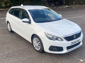 Used Peugeot 308 2019 for sale - 77610120: Photo